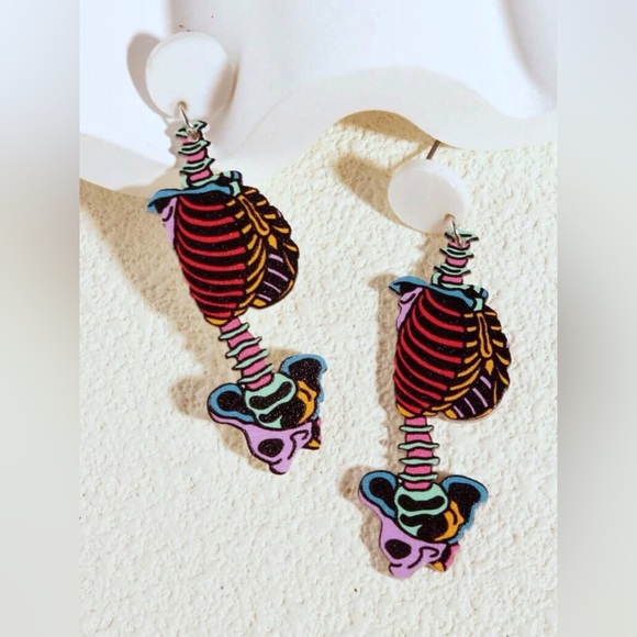 ✨3for$38 New Oddity Human Spine & Bones Illustrated Drop Dangle Earrings - Picture 5 of 10